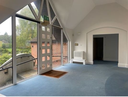 Hurst Grove, Sandford Lane, Reading, RG10 - Photo 1