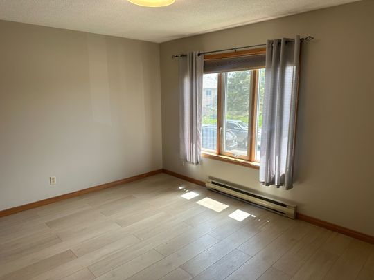 For Lease - 217 Sarah Court Unit# A, Shelburne, Ontario - Photo 1