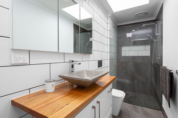 Seaside Retreat - Coastal Comfort and Contemporary Living - Photo 1