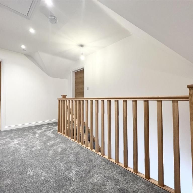 4 bedroom detached house to rent - Photo 1
