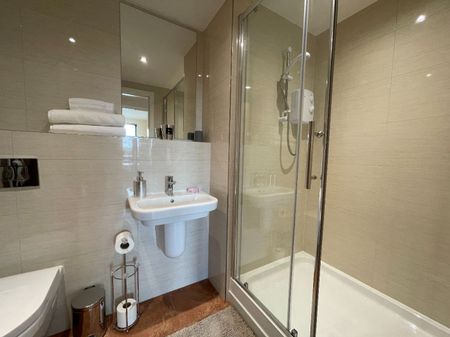 3 bed Apartment 33 Ecco - Photo 4