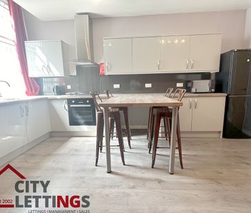 4 Bedroom Apartment - Photo 6