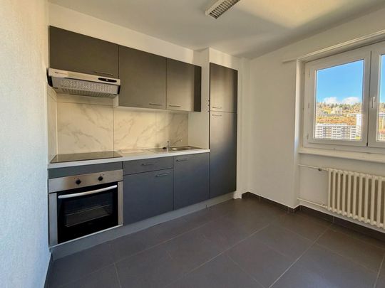 Appartement lumineux de 4 pièces avec balcon et vue dégagée - Foto 1