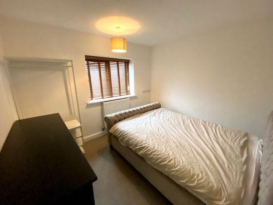 Boat Lane, Nottingham, NG14 - Photo 1