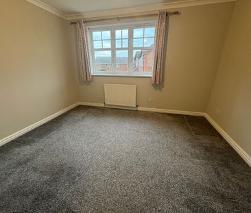 2 Bedroom Semi-Detached House - Photo 2