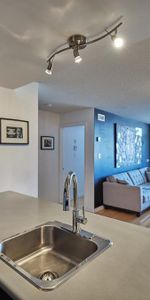 **Condo 4 1/2 à partir du 13 décembre 2025, Loyer : 1 990$/mois** - Photo 3