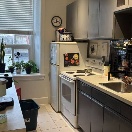 280 Front St, Unit 4, Belleville, ON - Photo 1