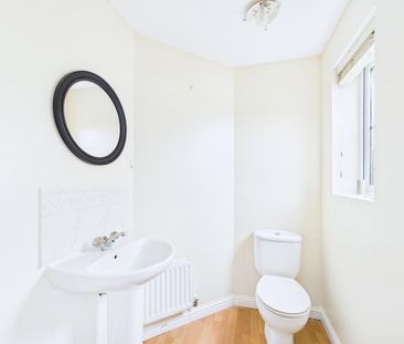 3 bedroom semi-detached house to rent - Photo 4