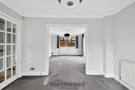 4 bedroom detached house to rent - Photo 3