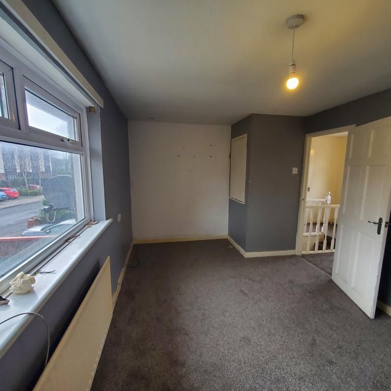 3 bedroom semi-detached house to rent - Photo 1