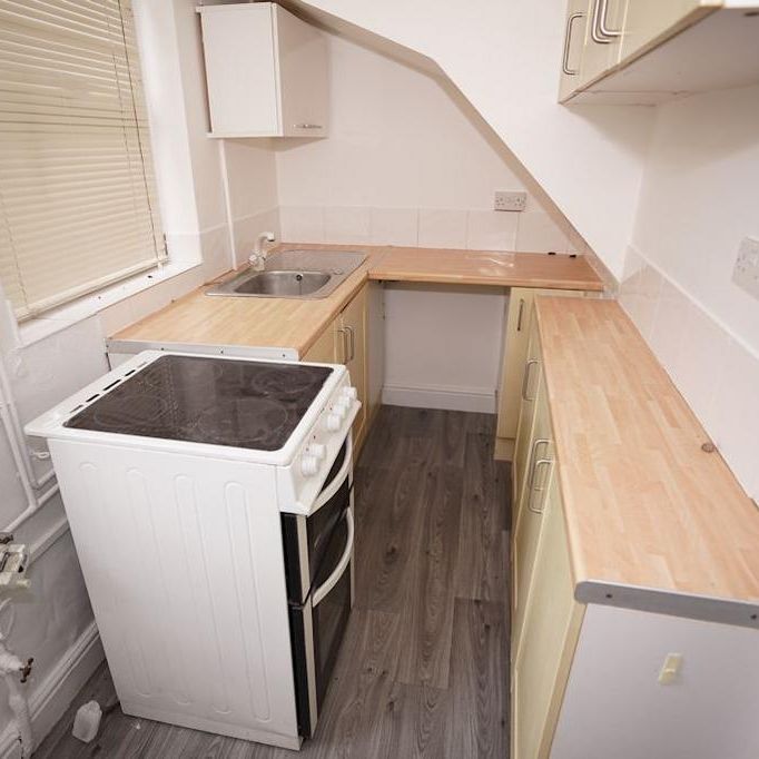 2 bedroom terraced house to rent - Photo 1