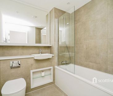3 bedroom flat to rent - Photo 6