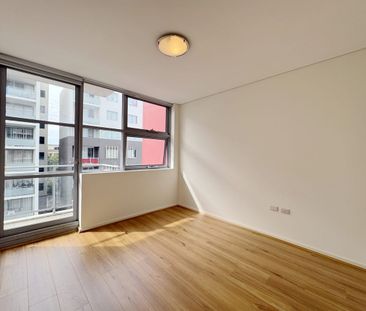 Renovated 2 Bedder with Timber Floor - Photo 4