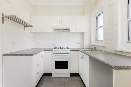 6/40-42 Ramsgate Avenue, Bondi Beach NSW 2026 - Apartment For Rent | Domain - Photo 4