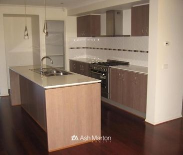 168 Linsell Boulevard, Cranbourne East, VIC 3977 - Photo 2