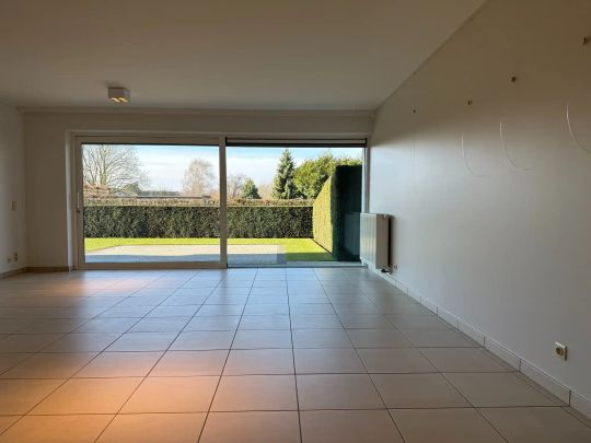 Perfect onderhouden instapklaar gelijkvloers appartement met tuintje | Potegemstraat - Photo 1