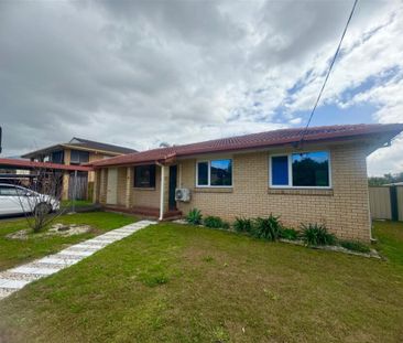 Low-Set, Low-Maintenance Family Home - Photo 2