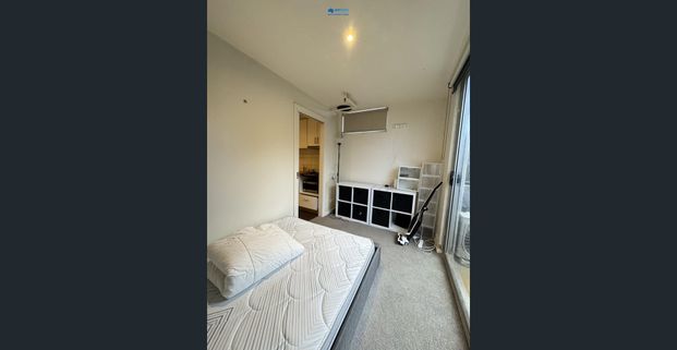 Stunning and Spacious Property in Vibrant Box Hill - Your Perfect Home Awaits! - Photo 1