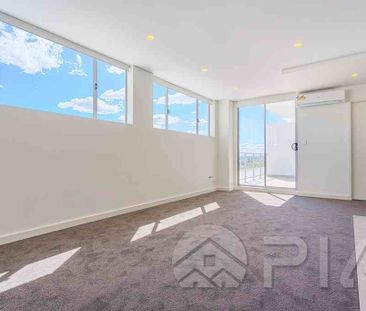 One Bed Apartment For Lease - Photo 4