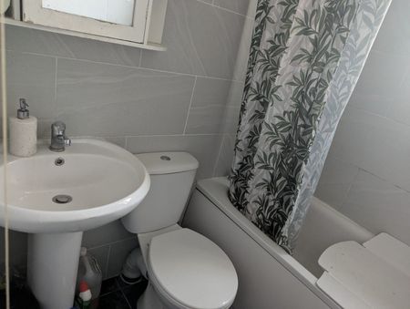 Room in a Shared House, Marshall Road, N17 - Photo 3
