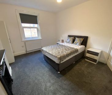 Haddon Road (Room 2), Burley, Leeds - Photo 2