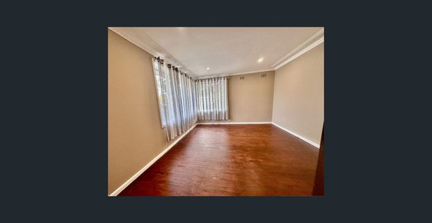 3 Bedroom home close to Ingleburn CBD - Photo 1