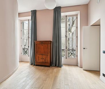 Location Appartement Paris 7 4 Pièces 118 m² - Photo 6