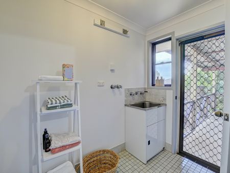 Welcoming Family Home in a Convenient Location - Photo 2