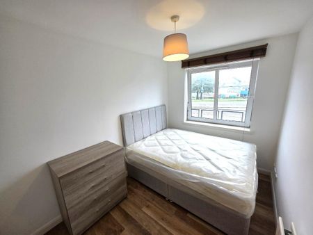 2 bedroom flat to rent - Photo 3