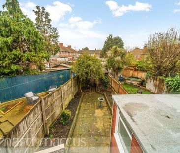 St Benets Grove - Photo 6