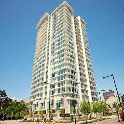 Beautiful 1 Bed, 1 Bath, Den, Balcony, Parking, In-Suite Laundry! - Photo 1