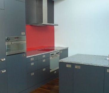 Modern loft apartment - Photo 2