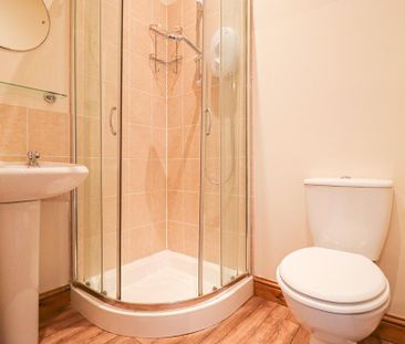 3 bedroom semi-detached house to rent - Photo 2