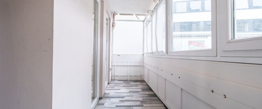 Zentral gelegene 2-Zimmer-Wohnung mit Balkon, ideal für Studenten und Singles!! - Photo 1