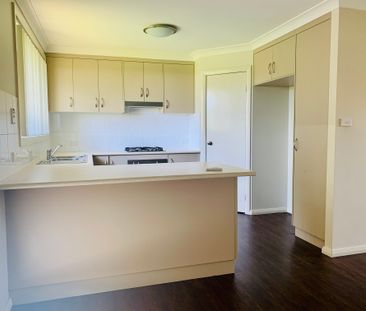 Family Home in Eastridge Estate - Photo 2