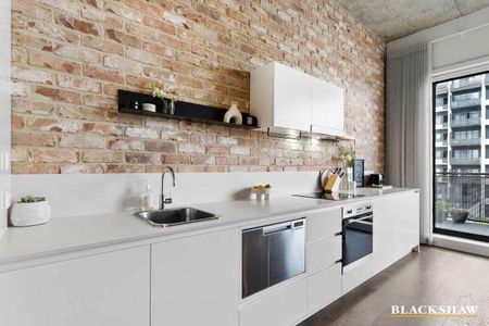 One Bedroom Apartment Moments Away From Woden Center - Photo 5