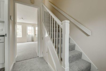 2 bedroom terraced house to rent - Photo 4