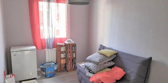 Appartement à louer 4 pièces 74.1m² - Photo 2