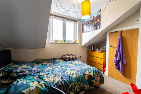 5 bedroom apartment to rent - Photo 4