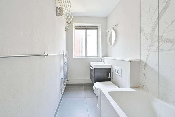 Marion Court, Tooting Broadway, SW17 - Photo 1