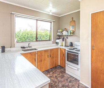 Charming 3-Bedroom Home in Whanganui East - Photo 2