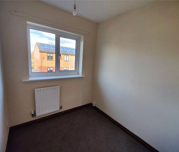 3 bedroom end of terrace house to rent - Photo 4