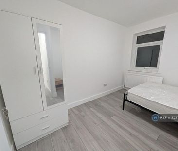 1 bedroom in a house share to rent - Photo 6