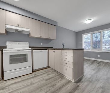 For Lease - 45 Salmon Way, Whitby, Ontario - Photo 3