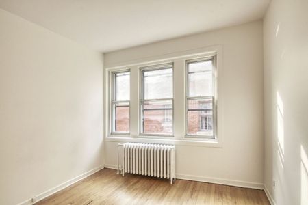 3495 Van Horne - Photo 2