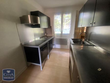 Location Appartement 3 pièces 54m² VILLEFRANCHE SUR SAONE 69400 - Photo 3
