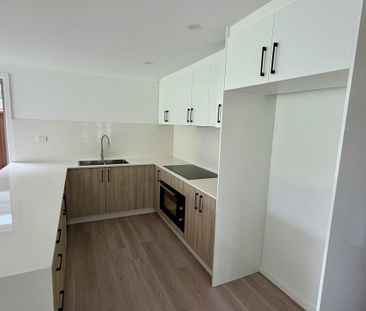 14 Glenbrook St, Jamisontown NSW - Photo 4