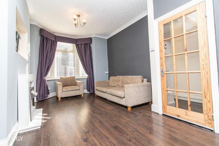 2 bedroom end of terrace house to rent - Photo 5