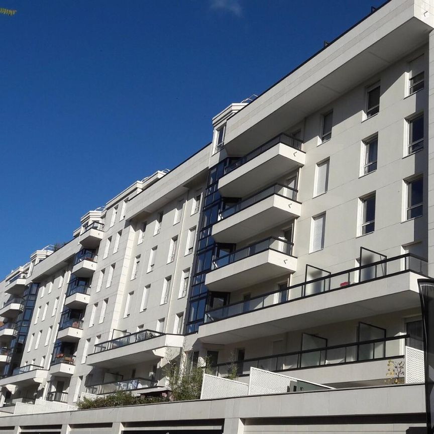 location Appartement T3 DE 72m² À PARIS - Photo 2