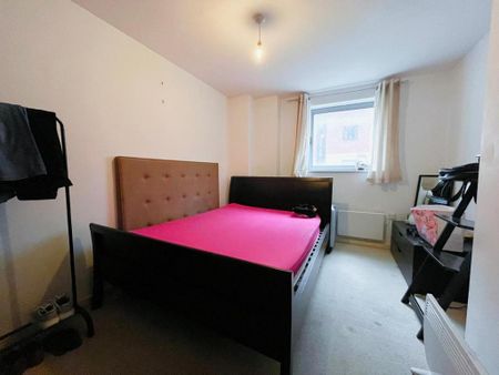 2 bedroom flat to rent - Photo 3